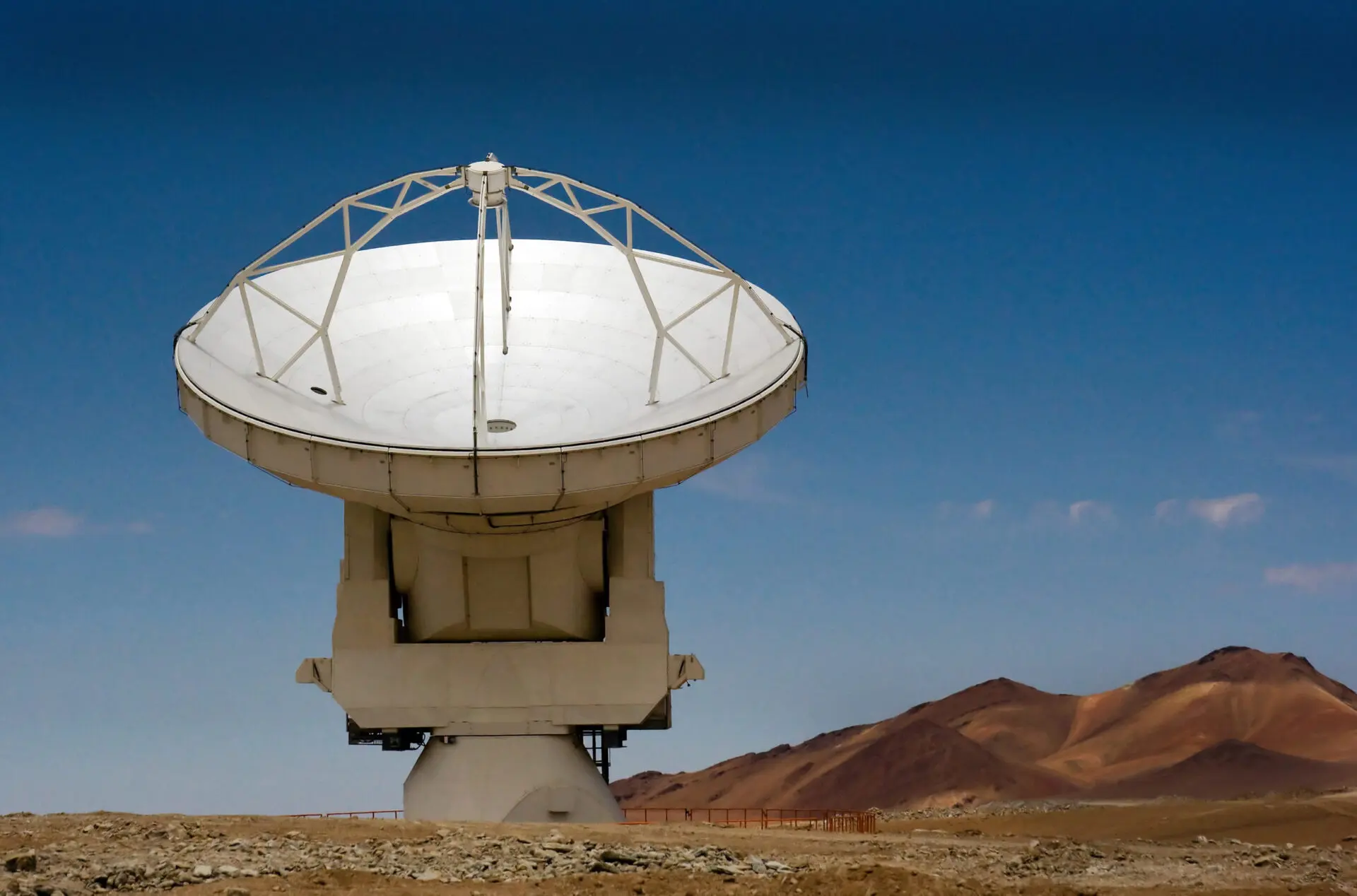 Antenas-ALMA-57-scaled