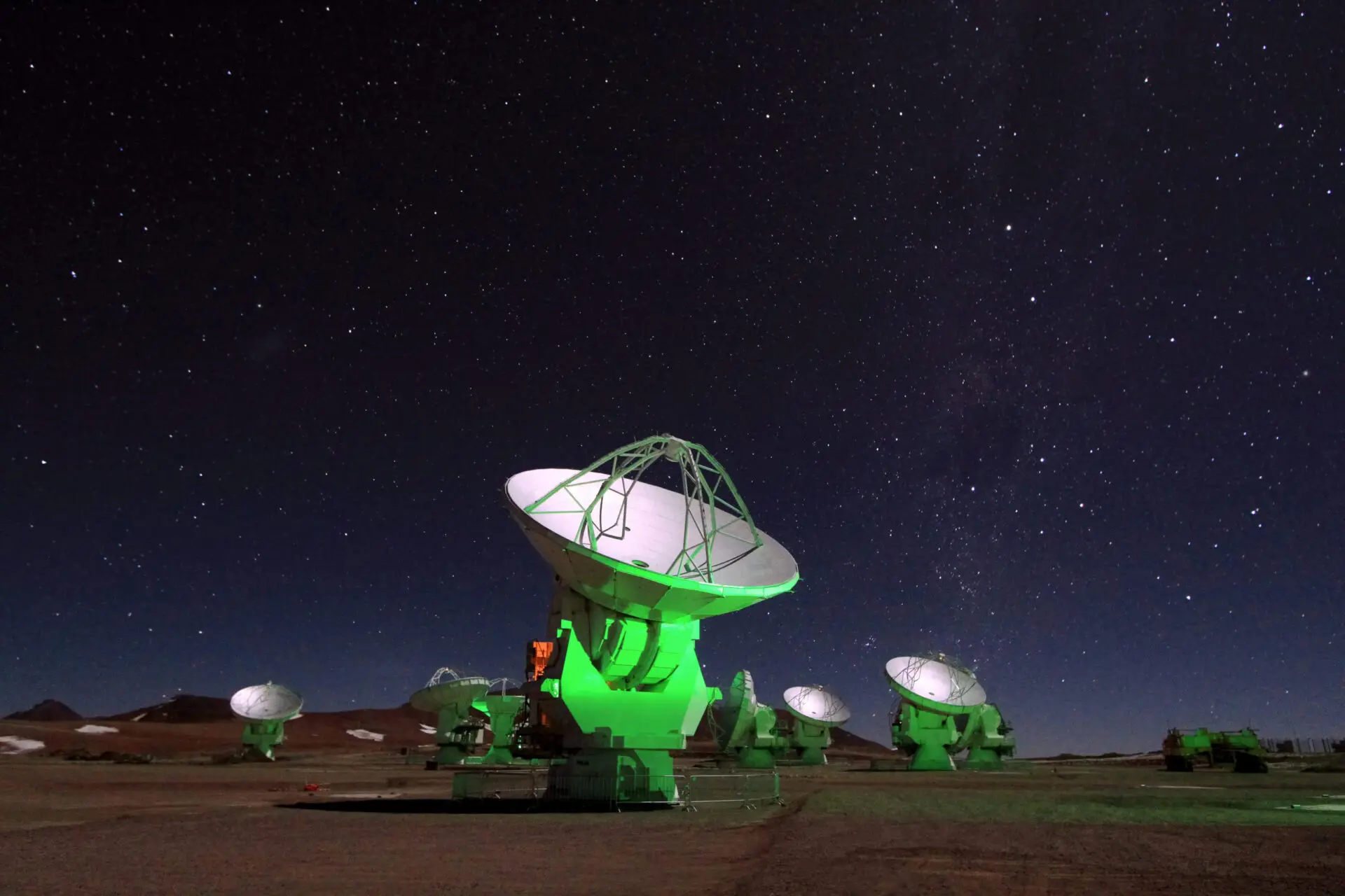 Antenas-ALMA-64-scaled